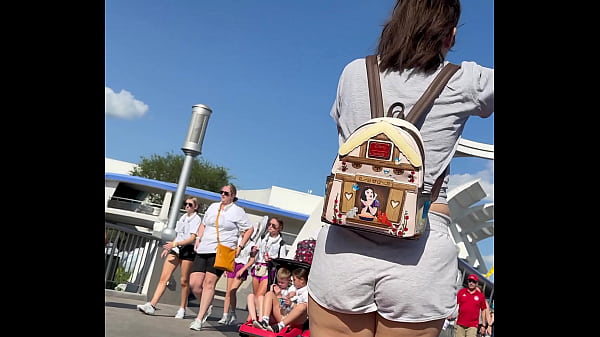 jiggly fat ass white girl candid