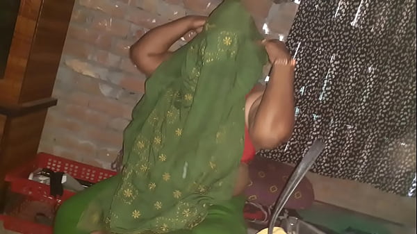 Indian hot sexy Desi bhabhi secretly made by her with a desi boy